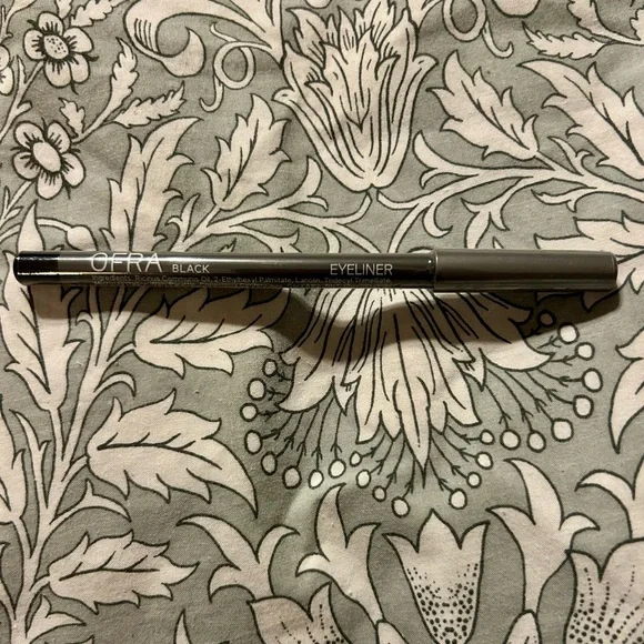 Ofra Eyeliner Pencil Black - Picture 3 of 4